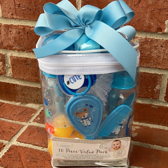 Le Bebe Favorite Baby Boy 10-Piece Blue Gift Set - Picture 1 of 11